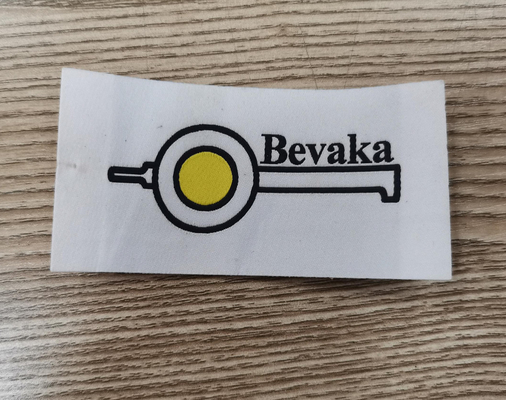 Giysiler için Özelleştirilmiş T Shirt Konfeksiyon Dokuma Etiket Pamuk Yıkanabilir